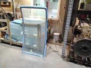 Liebherr Front window (top to bottom)